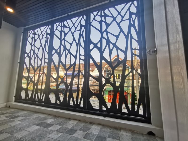 ขาย / เช่า ขายโฮมออฟฟิต ทาวน์เฮ้าส์สวยพร้อมอยู่ ((ลดเพิ่ม 1แสน)) Renovateใหม่ทั้งหลัง ทำเลดีมาก ห่างBig C กลัปพฤกษ์