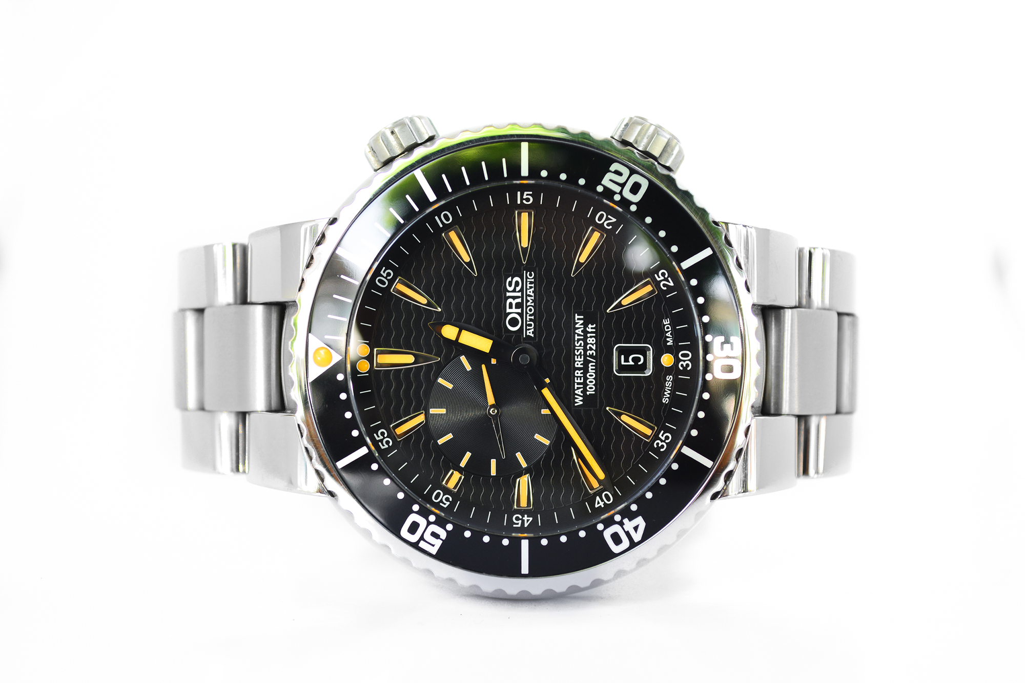 Oris Diver Small Second Date หน้าดำ หลักส้ม (Sold)