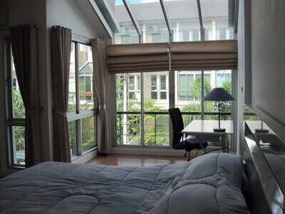 ให้เช่าทาวน์โฮมตกแต่งใหม่ 3 ชั้น 3 ห้องนอน 3 ห้องน้ำ หมู่บ้าน Vista Park วิสต้าพาร์ค-แจ้งวัฒนะ หมู่บ้านทำเลดี ติดถนนใหญ่