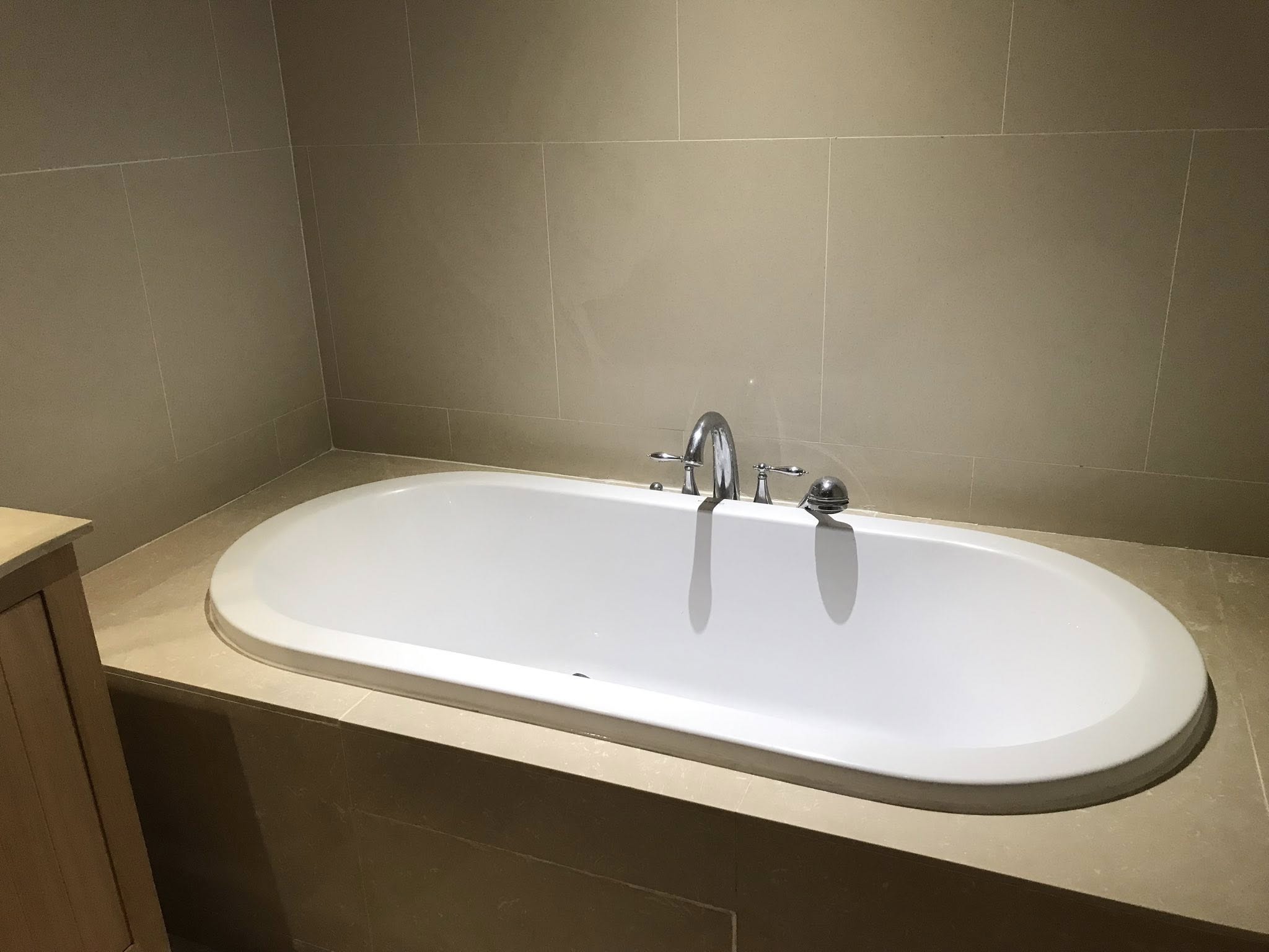 🔑 ให้เช่า The Empire Place Sathorn คอนโดย่านสาทร ทำเลพรีเมียม เดินเพียง 500-700 ม. ถึง BTS ช่องนนทรี และ BTS เซนต์หลุยส์