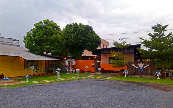 รหัสทรัพย์ 71220 Garden Of Love บริการสถานที่จัดเลี้ยงงานสังสรรค์ในรูปแบบส่วนตัวมีบริการทั้งเรือนแพริมน้ำ