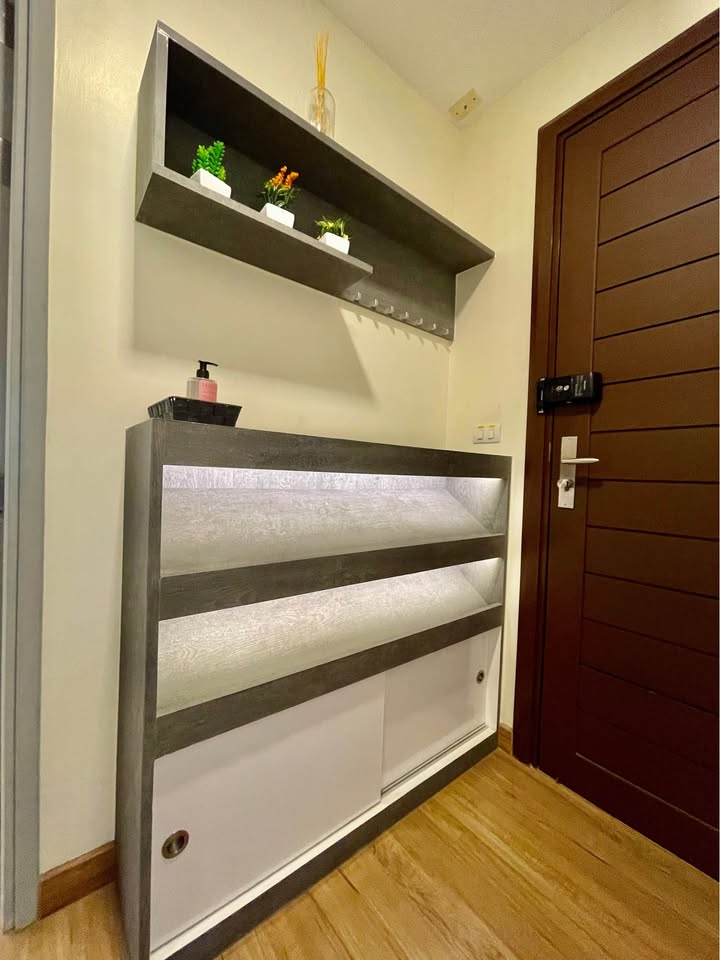 ให้เช่า Thru Thonglor Condo (ทรู ทองหล่อ คอนโด) คอนโดแต่งครบ พร้อมอยู่ ทำเลดี ใกล้ MRT เพชรบุรี เดินทางสะดวก วิวสวย ไม่โดนบล็อก ลมดี ห้องไม่ร้อน