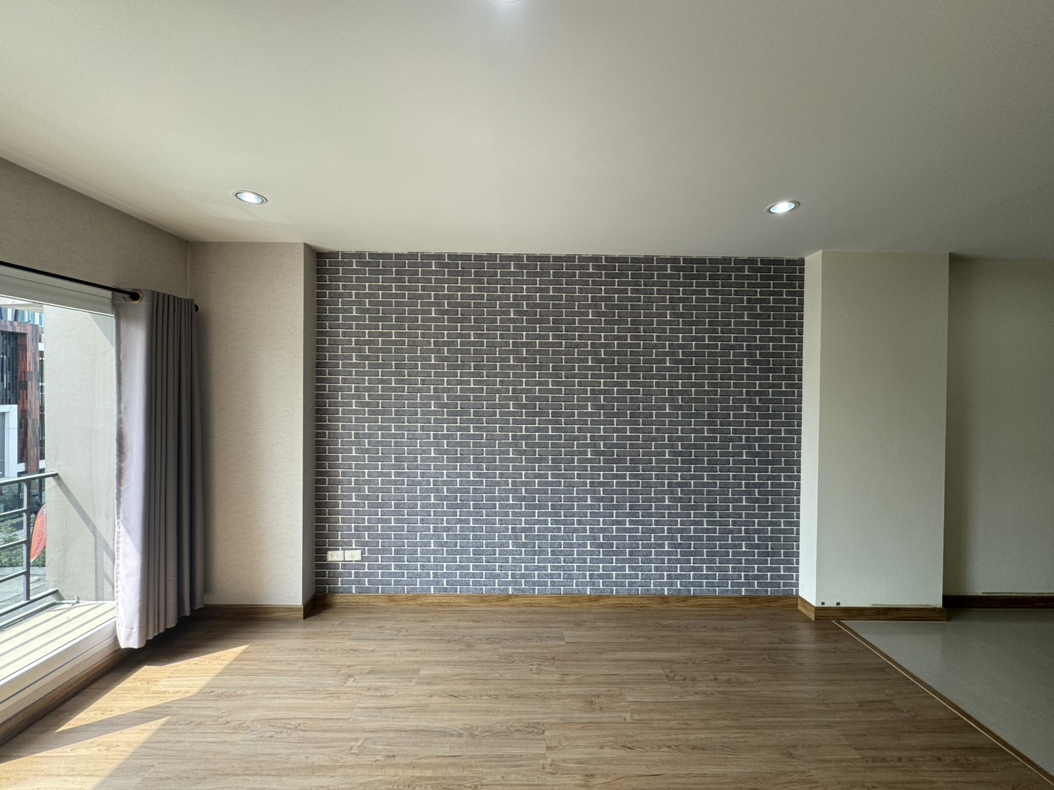 รหัสทรัพย์ 53645 ขายถูกพื้นที่ 62 ตร.ม. ราคา 2,100,000 บาท คอนโด The Trend ซอย คู้บอน 16/1 ถนนคู้บอน โครงการเดอะ เทรนด์ คอนโดทาวน์ (The Trend Condo town)