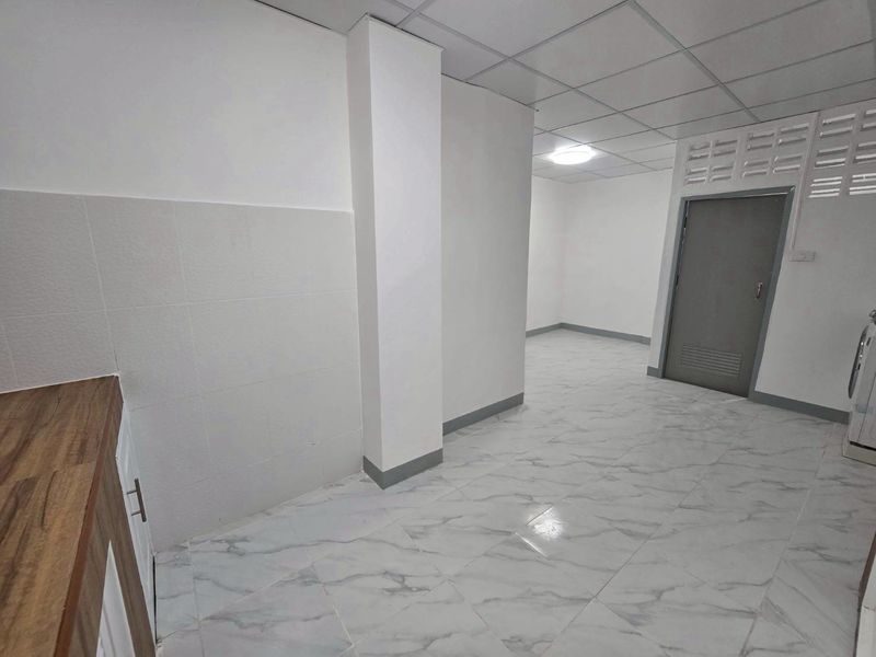 🏡 ขาย / ให้เช่าทาวน์เฮ้าส์ 2 ชั้น ซอยประชาราษฎร์บำเพ็ญ 16 แยก 3 / For Sale or Rent Townhouse Pracharat Bamphen 16 Soi 3