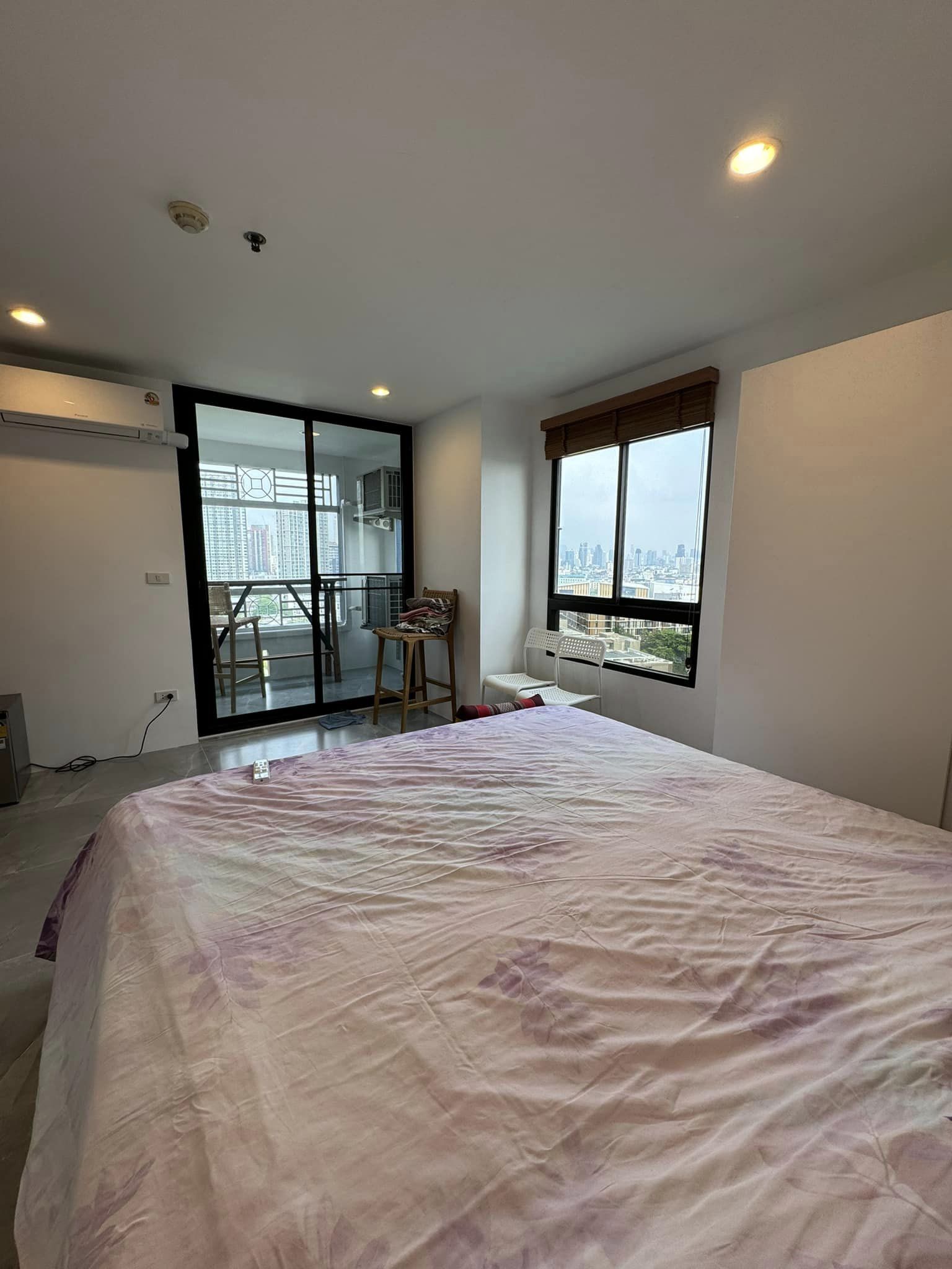 ขาย / ให้เช่าห้องรีโนเวทใหม่ Lumpini Ville Sukhumvit 77 (ลุมพินี วิลล์ สุขุมวิท 77) ( 1 ) ห้องขนาด 62 ตรม. 2 ห้องนอน