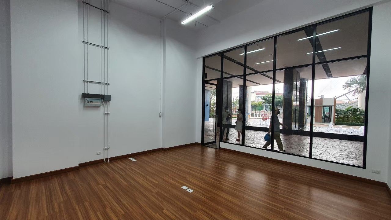 ให้เช่าร้านค้า Shop ที่หน้า lobby คอนโดศุภาลัย พรีเมียร์ เจริญนคร Supalai Premier Charoen Nakhon ห้องเลขที่ 198/1 (แบบ Money Maker) 32 ตรม.