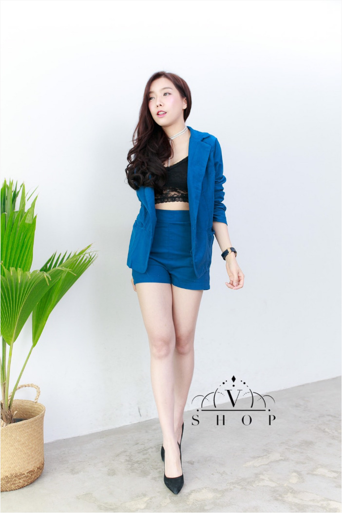 ชุดสูทแฟชั่นสีน้ำเงิน เซ็ทเสื้อ + กางเกงขาสั้น เอาใจสาวๆ สไตล์ออฟฟิต