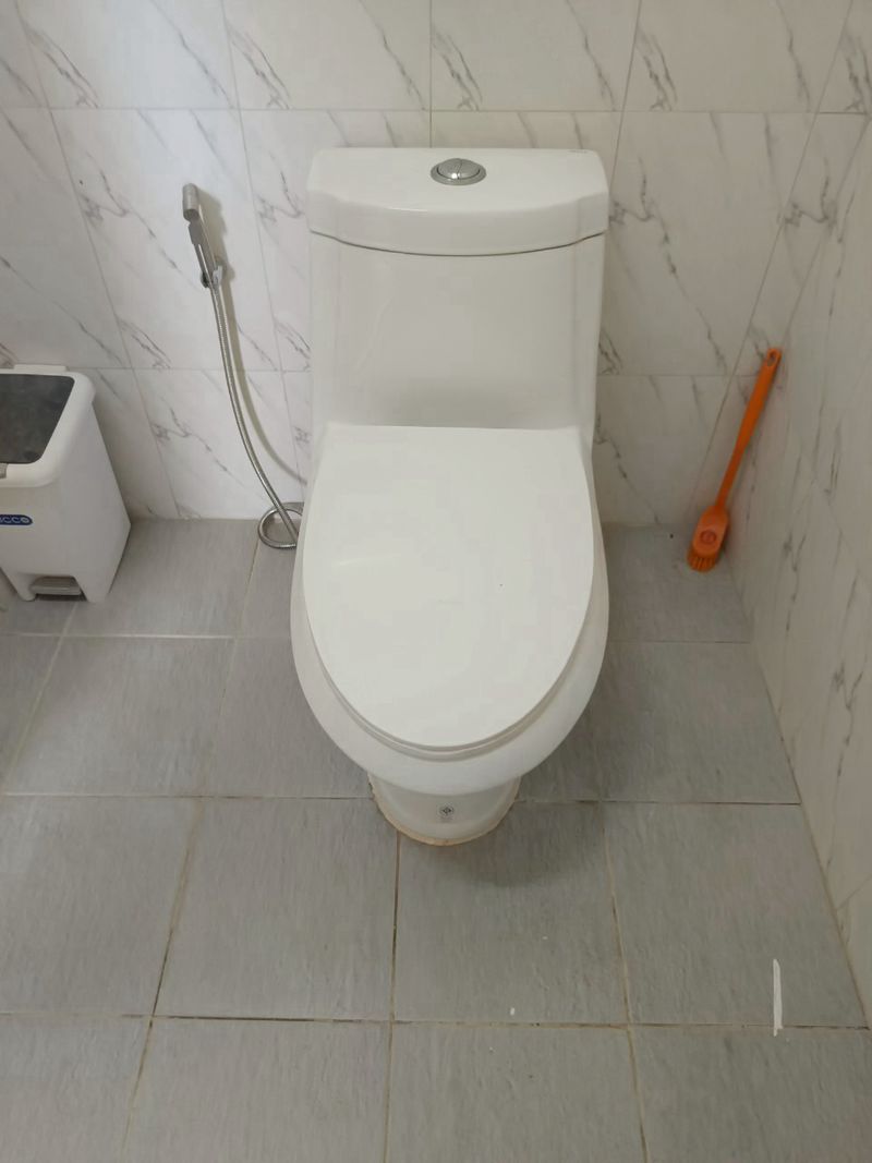 ✨ ตึกแถว 3 ชั้นครึ่ง + ดาดฟ้า รีโนเวทใหม่ ซอยประชาอุทิศ 58/1 – เพียง 9,000 บาท/เดือน! 🔥