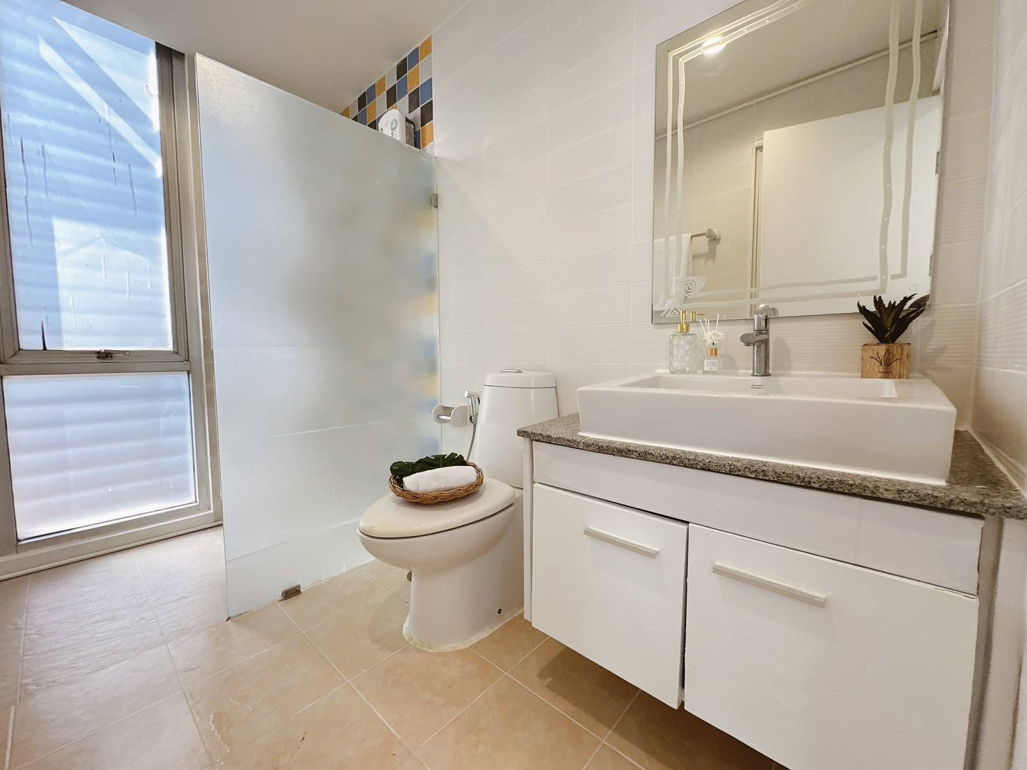 ✨ให้เช่าห้องสวย ราคาพิเศษ! ห้องสวยตรงปก ไม่จกตา✨ ดิ ไอริส พระราม9-ศรีนครินทร์ (The Iris Rama 9 - Srinakarin)