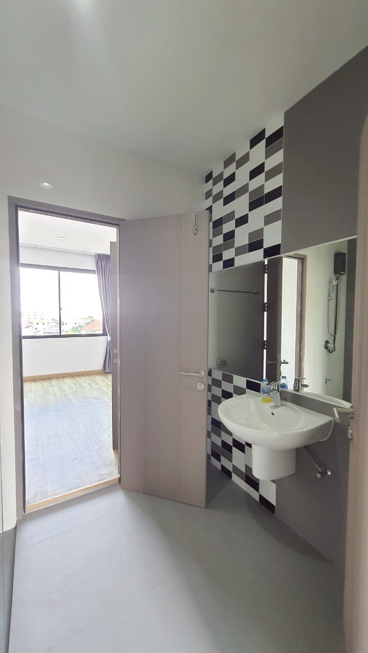 ขาย / เช่า โฮมออฟิศโครงการ เดอะ ไพรด์ สุขุมวิท 77 - The Pride Sukhumvit 77 4 ชั้นครึ่ง