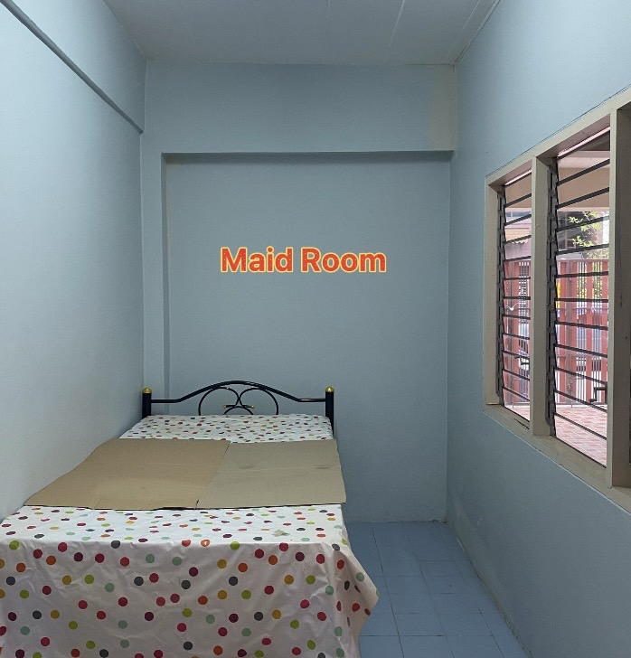 ให้เช่าทาวน์โฮม 4 ชั้น โครงการ รอยัล นครินทร์ วิลล่า 4 ห้องนอน 4 ห้องน้ำ +ห้องแม่บ้าน+ห้องเก็บของ จอดรถได้ 3 คัน