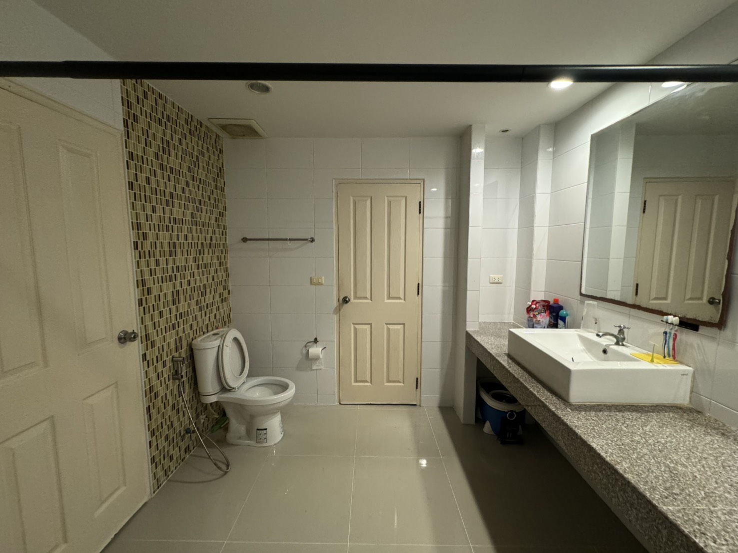 รหัสทรัพย์ 53645 ขายถูกพื้นที่ 62 ตร.ม. ราคา 2,100,000 บาท คอนโด The Trend ซอย คู้บอน 16/1 ถนนคู้บอน โครงการเดอะ เทรนด์ คอนโดทาวน์ (The Trend Condo town)