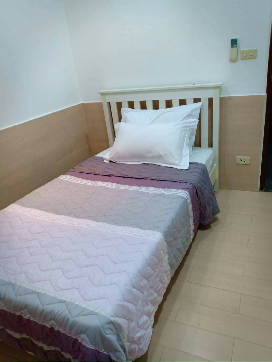 ให้เช่าคอนโด Sathorn House (สาธรเฮ้าส์) ติด BTS สุรศักดิ์ 2 ห้องนอน 1 ห้องน้ำ ชั้น 1 (R1) ห้อง 140/3 ขนาดพื้นที่ใช้สอย 56 ตรม.