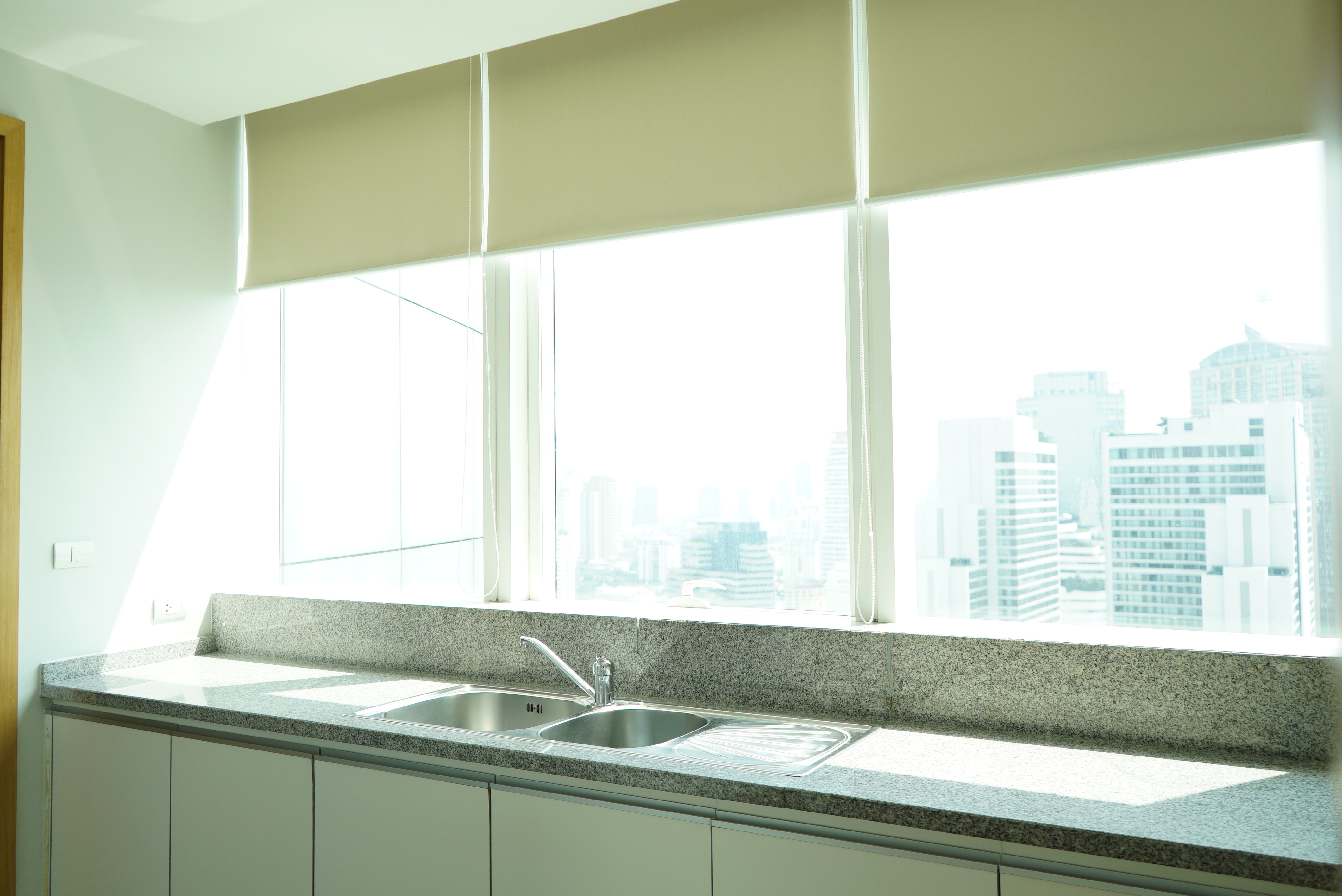 ให้เช่าคอนโด Millennium Residence (มิลเลนเนียม เรสซิเด้นส์ ) 2 ห้องนอน 3 ห้องน้ำ ขนาด 122.73 ตรม ชั้น 24 ตึก ซี