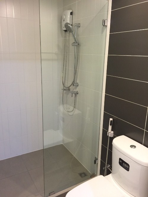 ให้เช่าคอนโด The President Sathorn-Ratchaphruek เช่า เดือนละ 13,000-15,000 บาท ตั้งอยู่บนหัวมุม