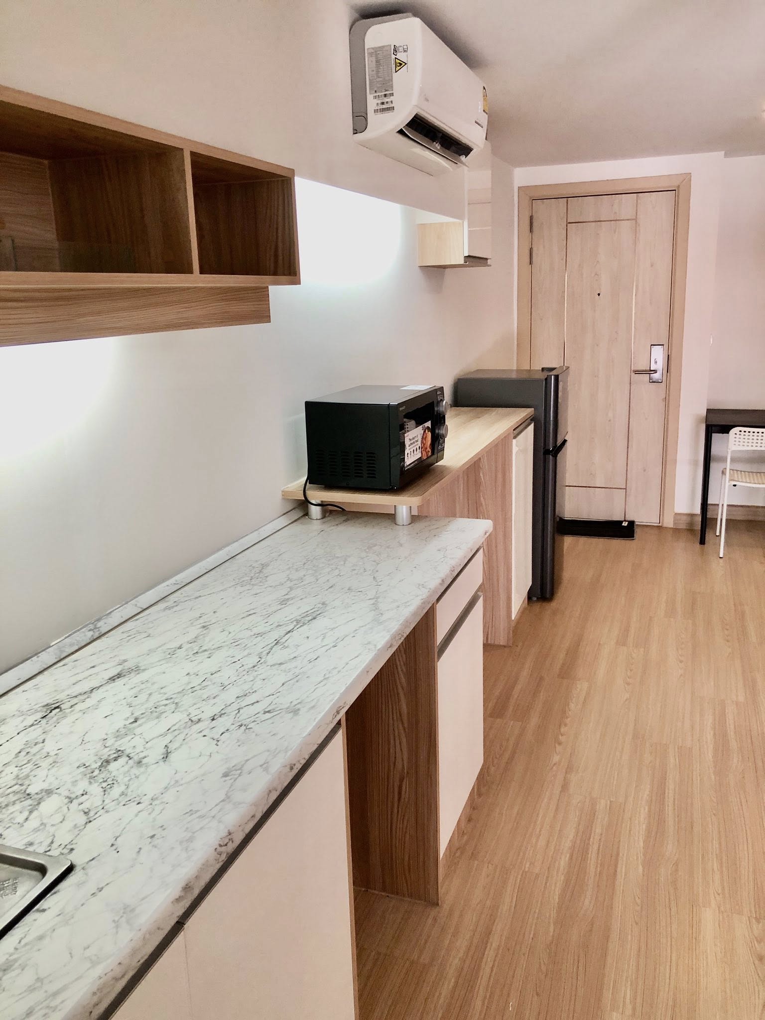 ให้เช่าคอนโด เลเวล คอนโด บางนา / For Rent Level Condo Bang Na (English below)