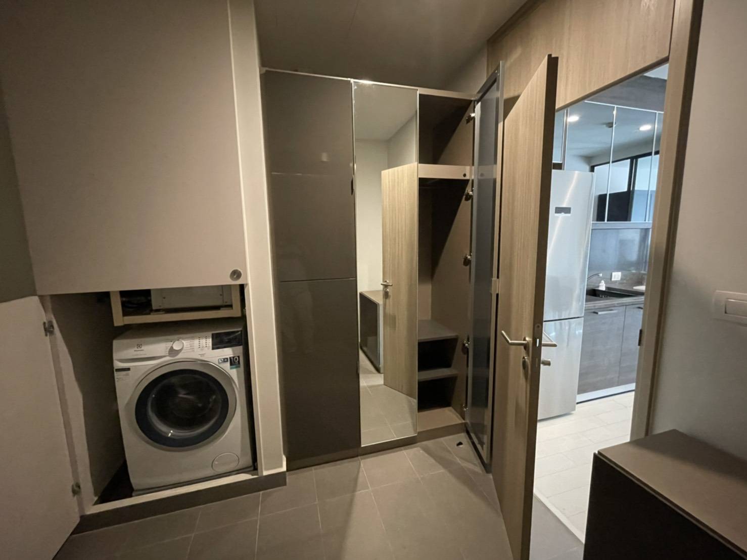 ให้เช่าคอนโด Noble Ploenchit (โนเบิล เพลินจิต) 1 ห้องนอน 1 ห้องน้ำ ขนาด 44.5 ตรม ชั้น 12A ห้องแต่งครบพร้อมเข้าอยู่