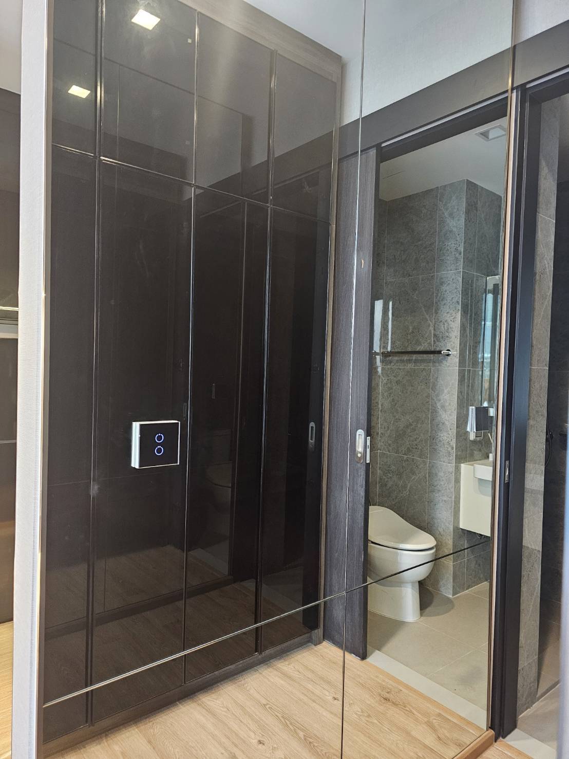 ให้เช่าคอนโด Life One Wireless (ไลฟ์ วัน ไวร์เลส) (เพลินจิต) ห้อง Studio 1 ห้องน้ำ ขนาด 24 ตรม. ห้อง 1135 ชั้น 35