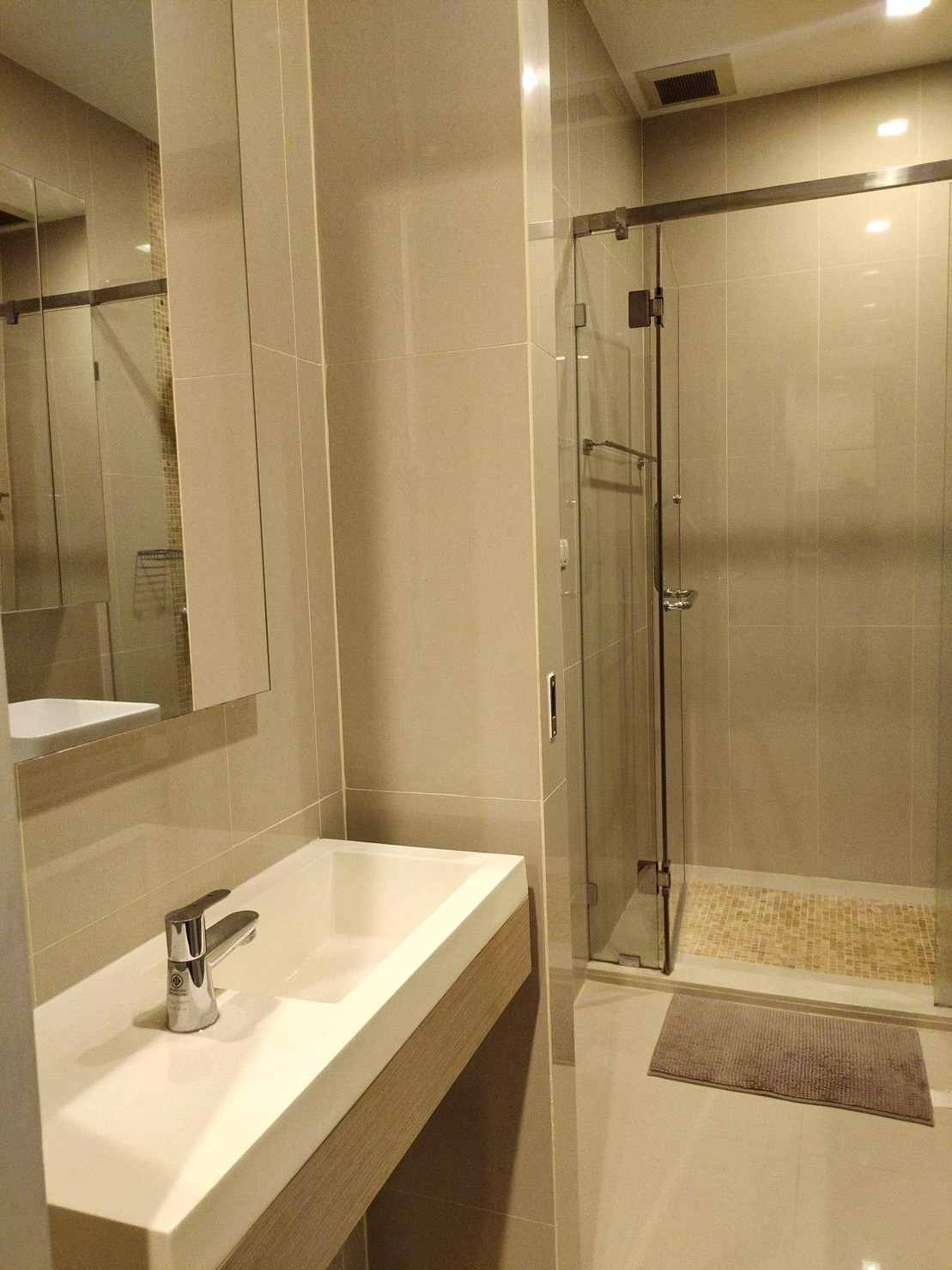 ขาย / เช่า คอนโด Q Asoke (คิว อโศก) 1 ห้องนอน 1 ห้องน้ำ ขนาด 37 ตรม ชั้น 10 ห้อง 1678/25 ห้องตกแต่งครบพร้อมอยุ่ ราคาเช่า 22000 บาท