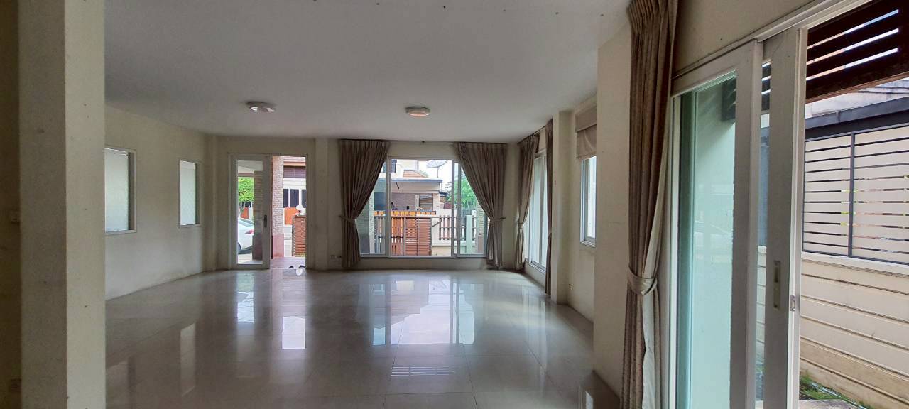 🔥 ขายด่วน! บ้านเดี่ยว หมู่บ้าน เศรณีรายา 1 (Serranee Raya 1) ราคาดีสุดในโครงการ เพียง 5,690,000 บาท