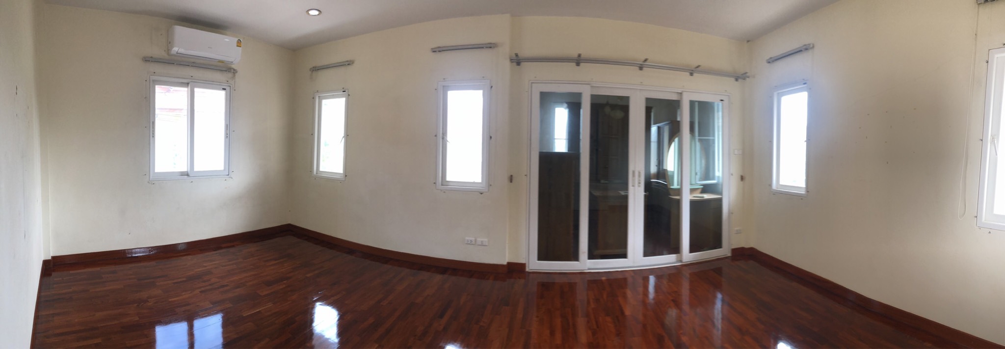 ขายบ้านเดี่ยว 2 ชั้น หมู่บ้าน โครงการ เศรณี รายา 1 Seranee Raya 1 ถ. นาวง สีกัน ดอนเมือง 3 ห้องนอน (รีโนเวทใหม่ทั้งหลัง)