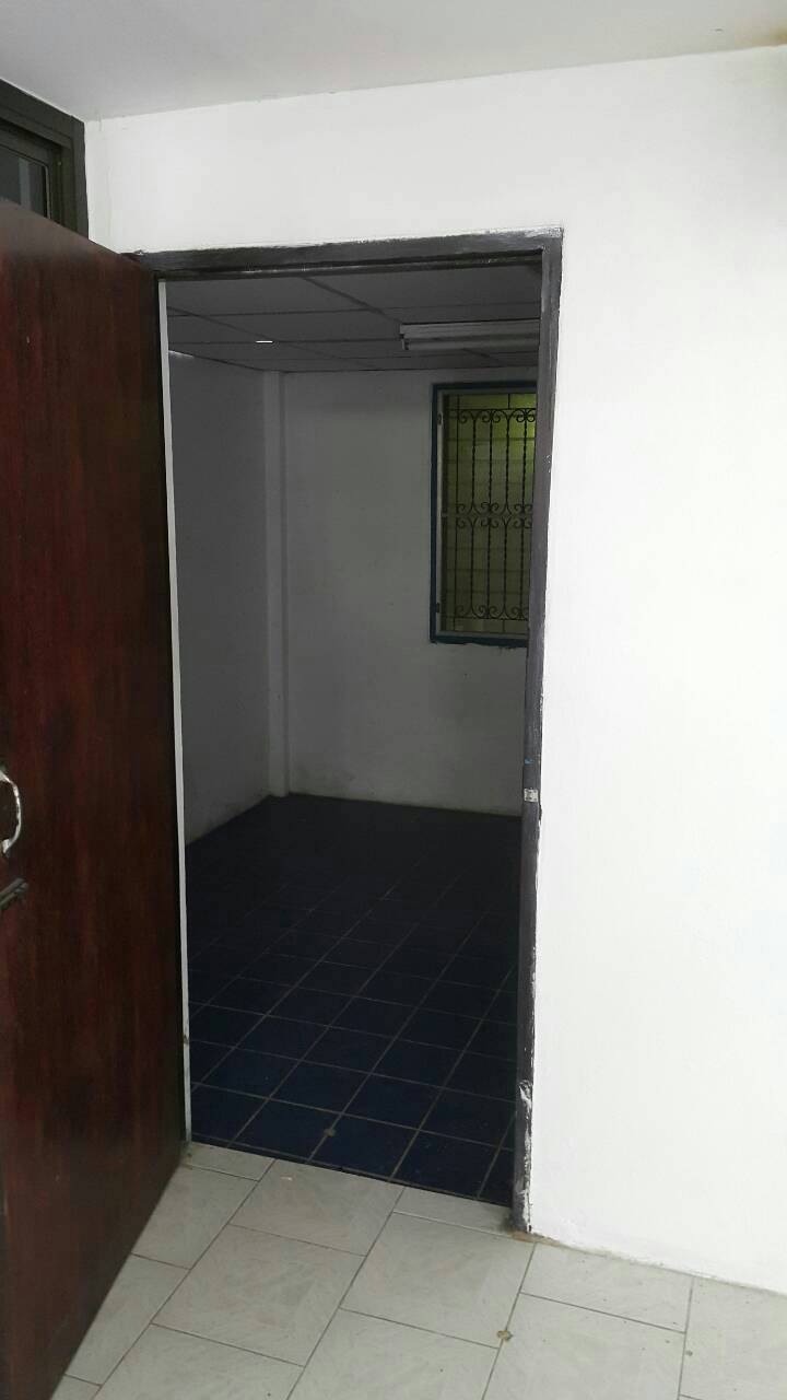 ทาวเฮาส์ 2 ชั้น ให้เช่า ราคาเช่า 15,000 บาท/เดือน มี 4 ห้องนอน 1ห้องเก็บของ 2 ห้องน้ำใหญ่