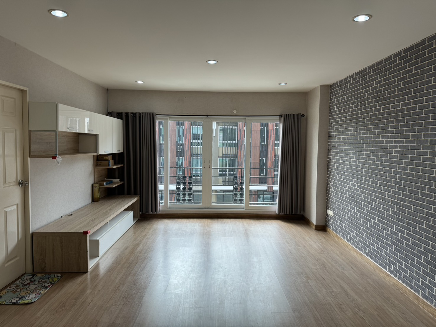 รหัสทรัพย์ 53645 ขายถูกพื้นที่ 62 ตร.ม. ราคา 2,100,000 บาท คอนโด The Trend ซอย คู้บอน 16/1 ถนนคู้บอน โครงการเดอะ เทรนด์ คอนโดทาวน์ (The Trend Condo town)