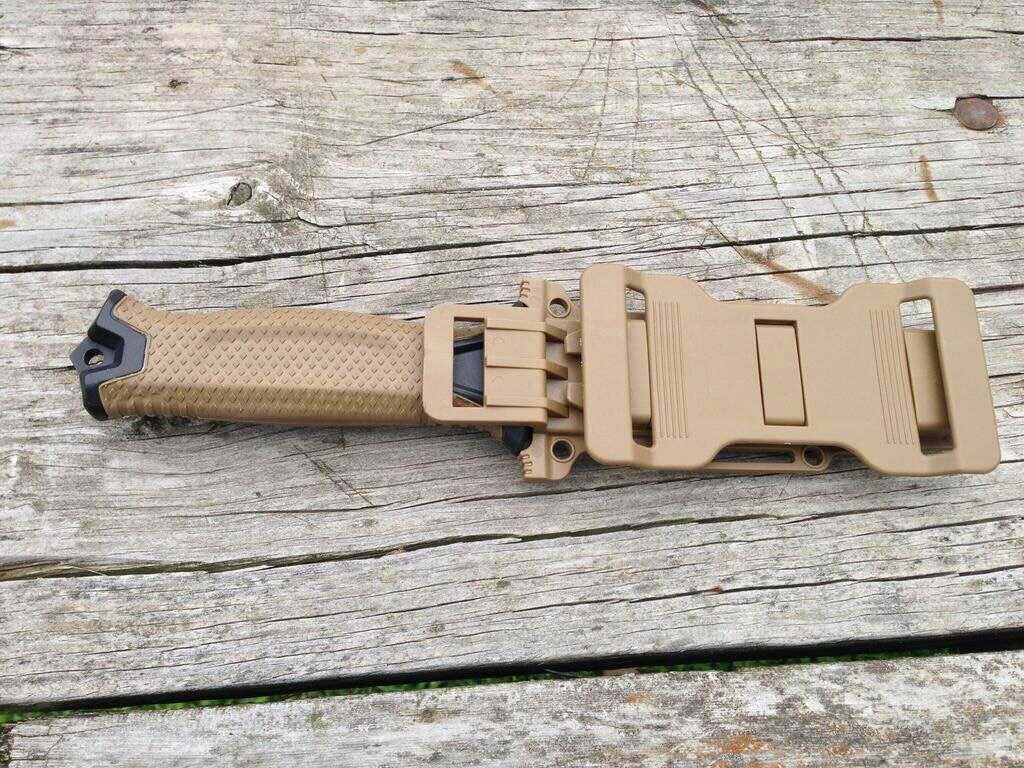 มีดใบตาย Gerber StrongArm Fixed 4.8" Black Combo Blade, Black Glass Filled Nylon Handles - 30-001060N