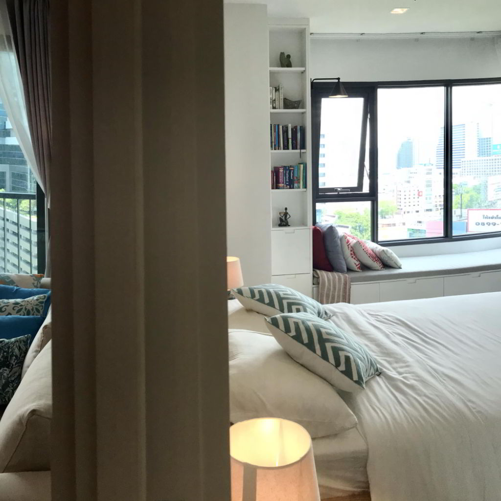 ให้เช่าคอนโดใหม่ใจกลางเมือง Life One Wireless (ไลฟ์ วัน ไวร์เลส) ห่างจาก BTS เพลินจิต 600 เมตร ห้องหัวมุม ขนาด 38 ตรม. ชั้น 16 วิวคลองสวยสงบ