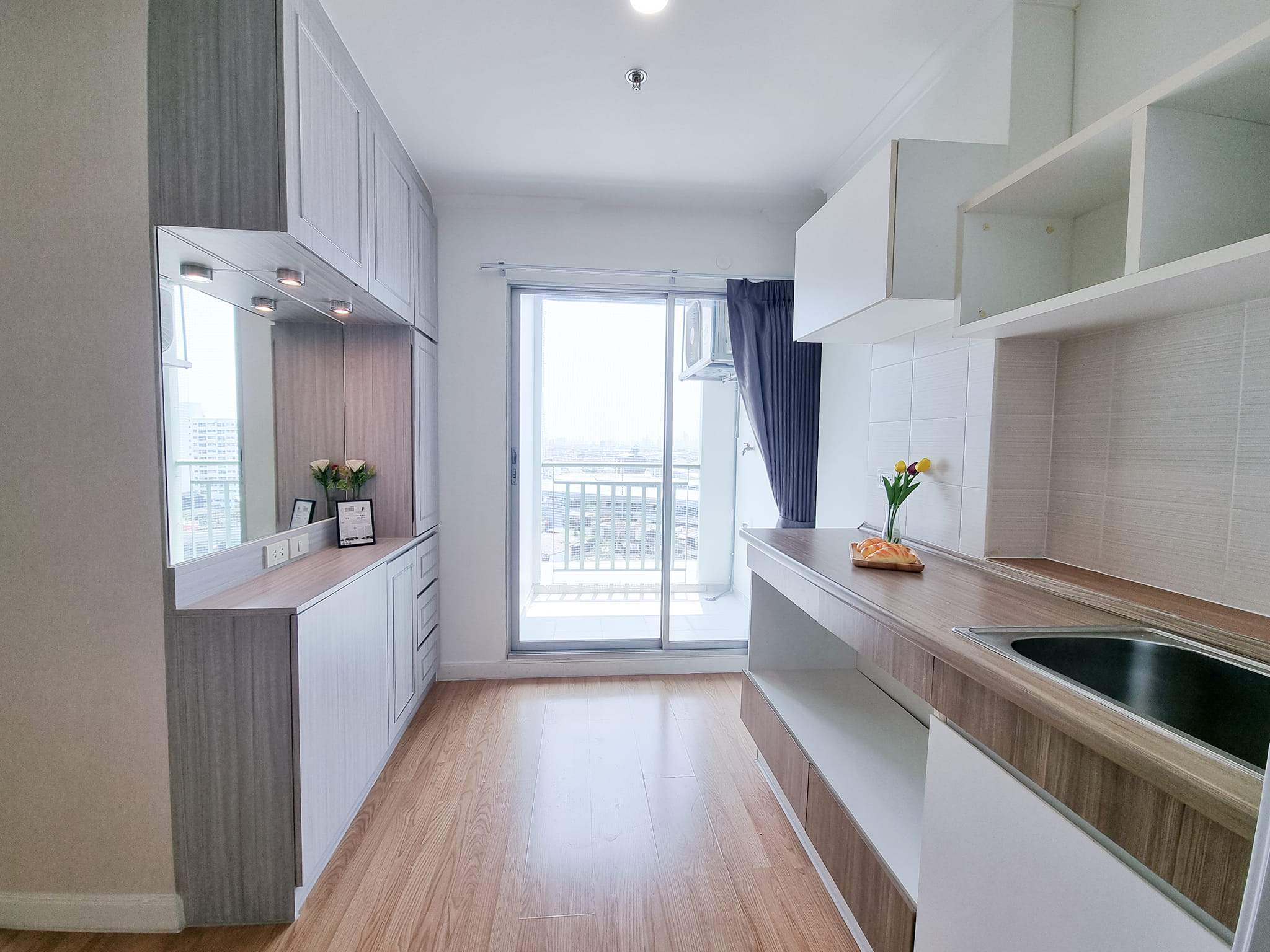 ขายคอนโด Lumpini Ville Latphrao - Chokchai 4 (ลุมพินี วิลล์ ลาดพร้าว - โชคชัย 4) 1 ห้องนอน 1 ห้องน้ำ ขนาด 28 ตร.ม.