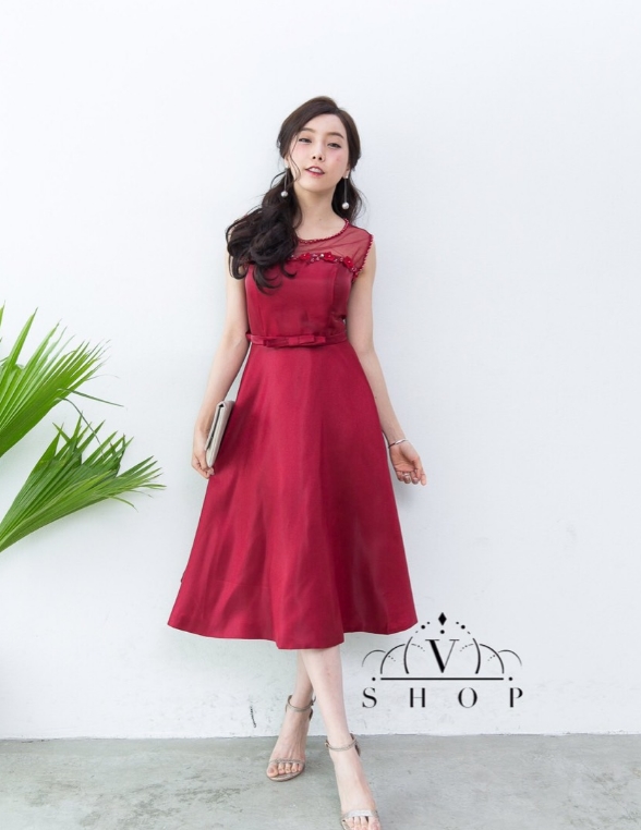 ชุดออกงาน ชุดไปงานแต่งงานสีแดง สวยหรู ผ้าไหมอิตาลี แขนกุด กระโปรงบานทรงเจ้าหญิง