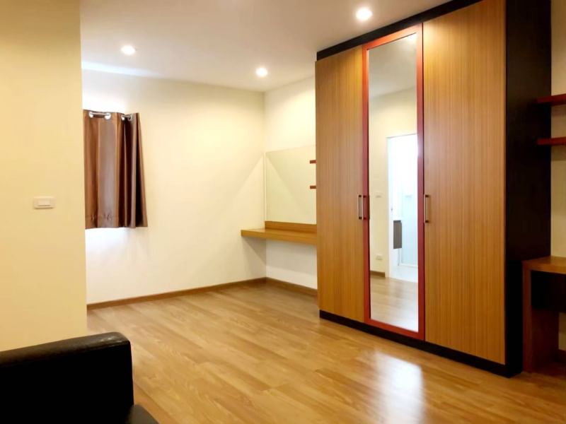 ให้เช่าบ้าน 33,500บาท ต่อเดือน หมู่บ้าน Villette City Pattanakarn 38 : วิลเลต ซิตี้ พัฒนาการ 38 ทะลุเข้าพัฒนาการ 32 ได้