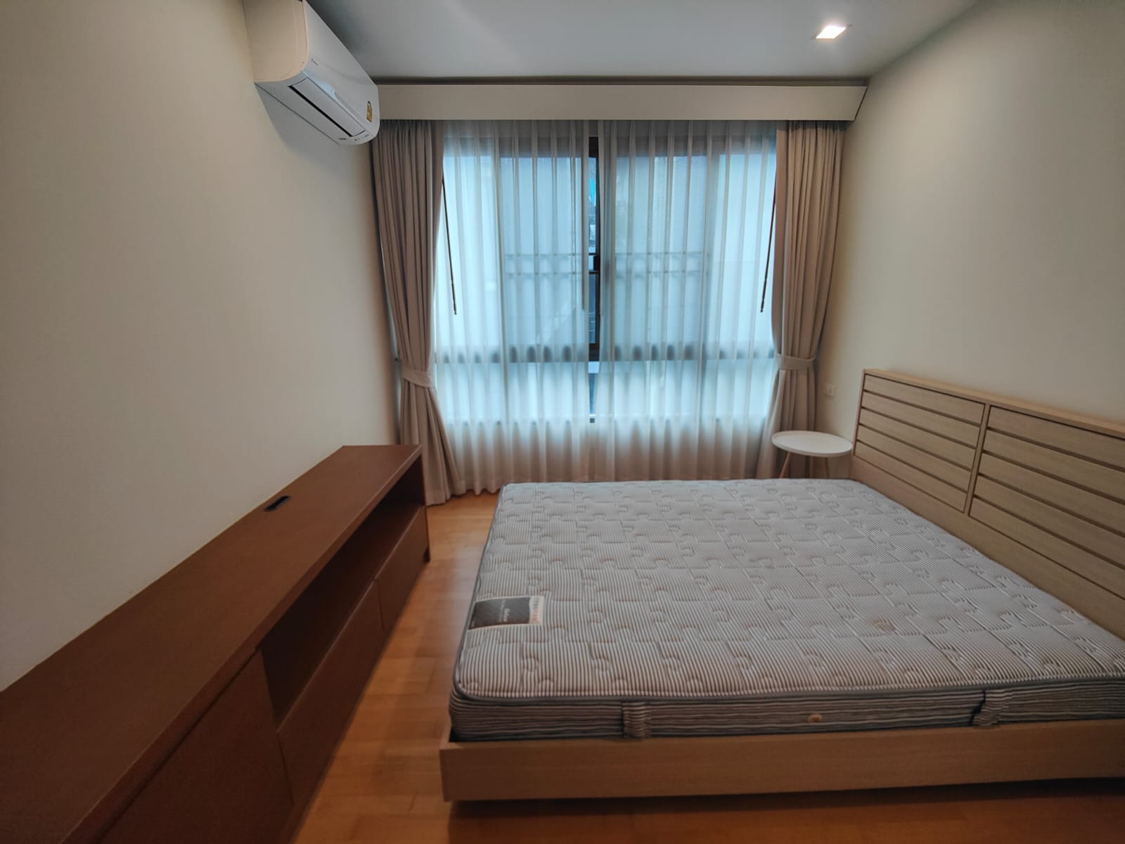 ให้เช่าคอนโด Issara@42 Sukhumvit (อิสสระ แอท 42 สุขุมวิท) 2 ห้องนอน 2 ห้องน้ำ ขนาด 78 ตรม ชั้น 4