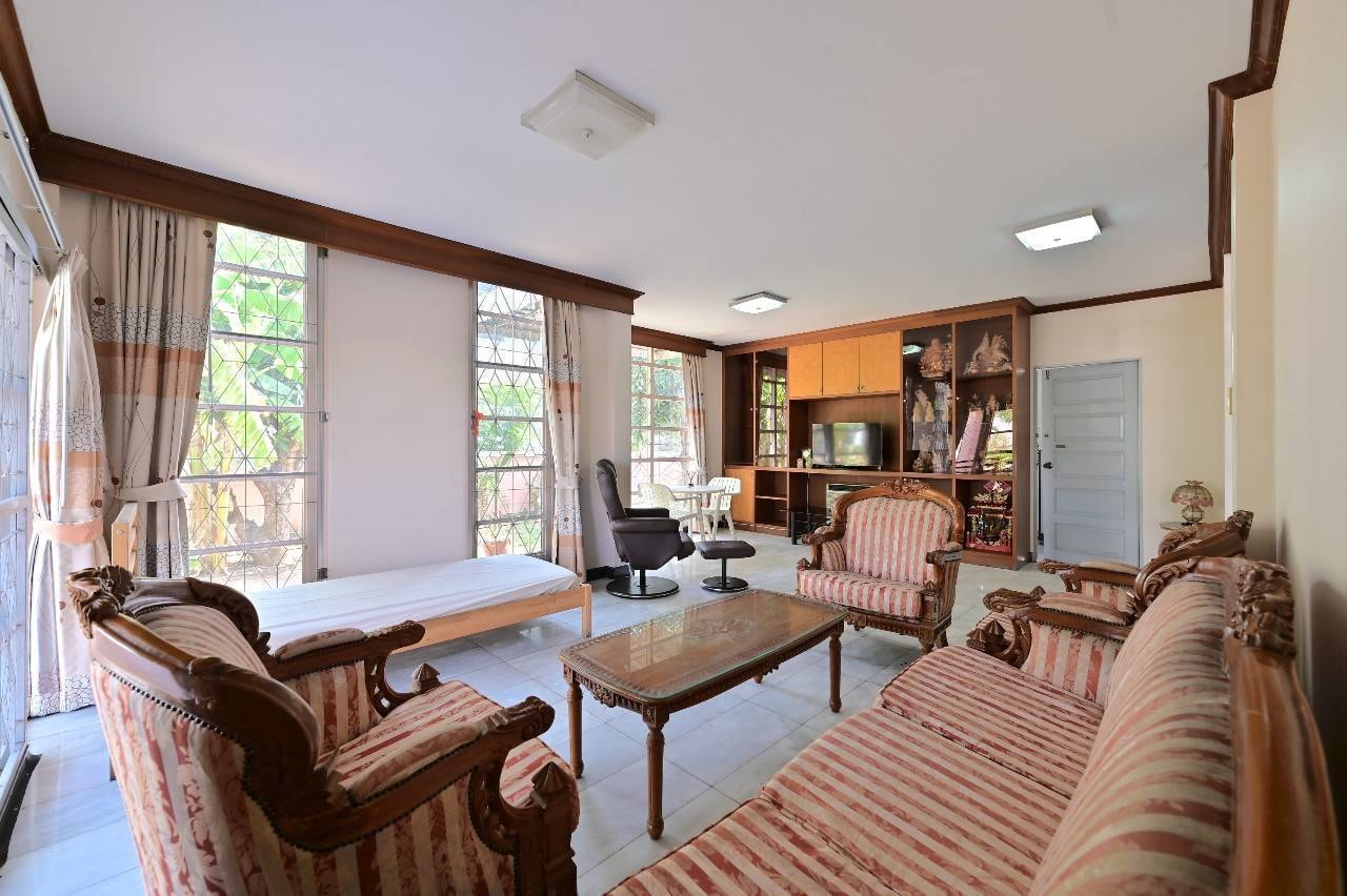 ให้เช่าบ้านเดี่ยวรีโนเวทใหม่ Home Place (โฮมเพลส) ซอย 15 ถนนรามคำแหง