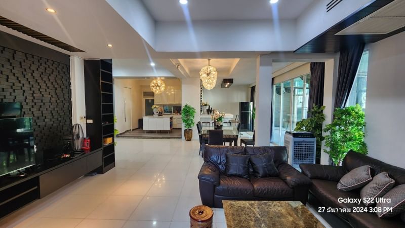 ให้เช่า บ้านหรูใหญ่มาก The Ava Residence : ดิ เอวา เรสซิเดนซ์ (อ่อนนุช 48) ราคา 159,000 ลด 130,000 บาทต่อเดือน เฉพาะ เดือน เมษายน นี้เท่านั้น