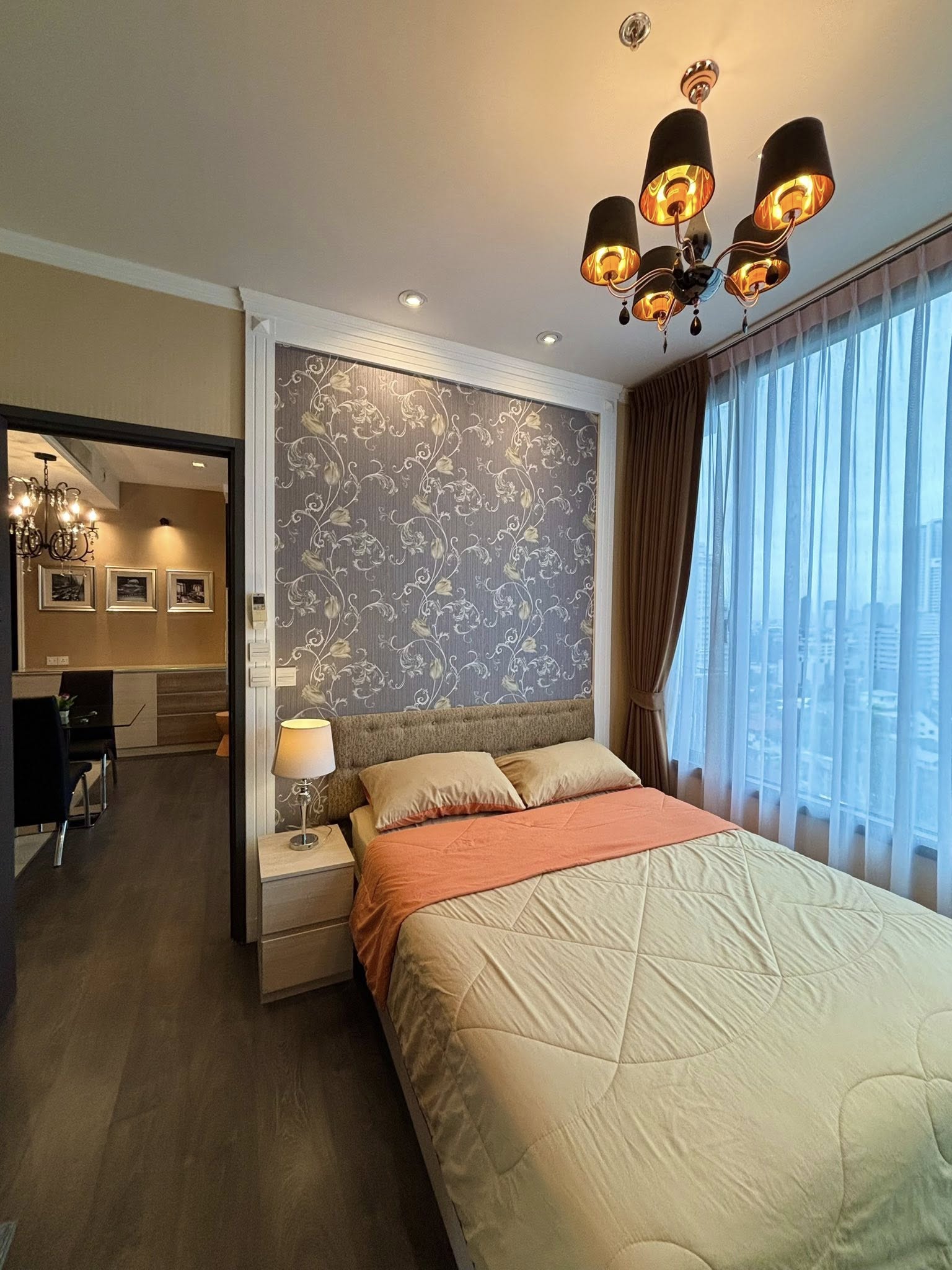 🏢 ให้เช่าคอนโด! Edge Sukhumvit 23 (เอดจ์ สุขุมวิท 23) ห้องมุม ชั้น 10 ขนาด 42 ตร.ม. แบบ 1 ห้องนอน พร้อม อ่างอาบน้ำ