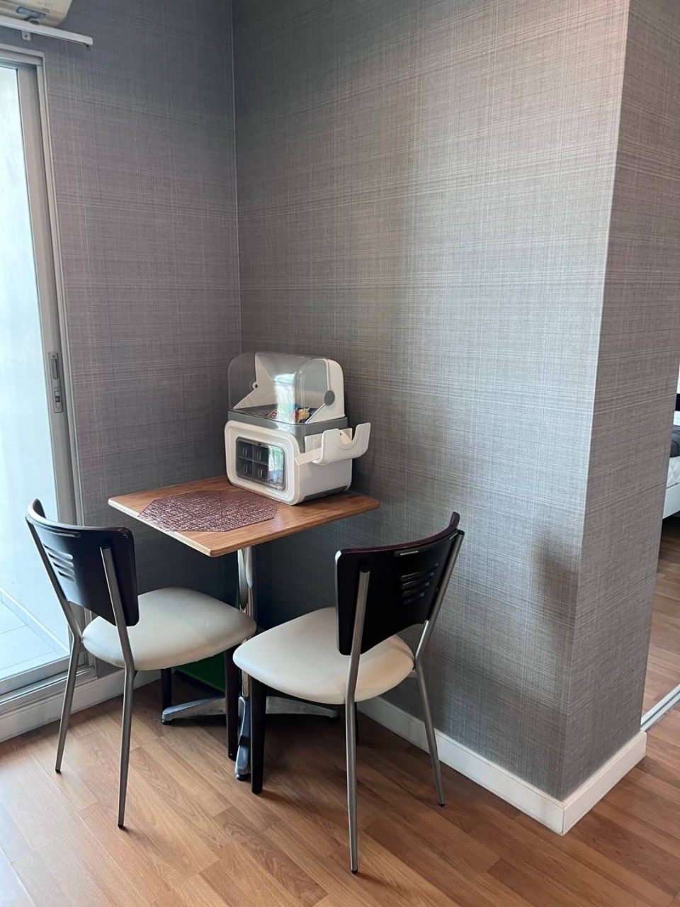 ให้เช่าคอนโด Lumpini Place Rama 4 - Kluaynamthai (ลุมพินี เพลส พระราม 4 - กล้วยน้ำไท) 1 ห้องนอน 1 ห้องน้ำ ขนาด 29 ตรม.