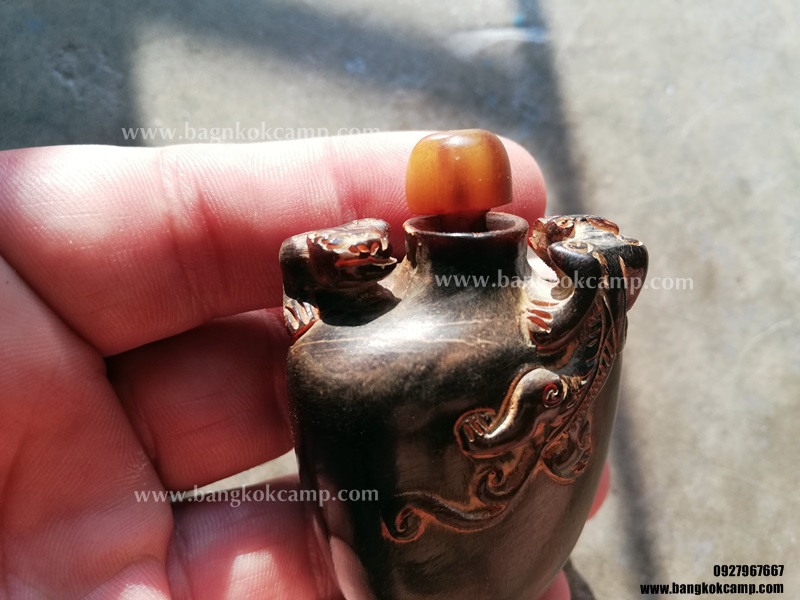 ขวดยานัตถ์ แกะจากเขาสัตว์ รูปสิงโตคู่ (9)
