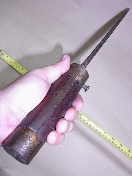 มีดเหน็บ เก่า สภาพสมบูรณ์ ยุคสงครามโลก... ใบยาว12นิ้ว หนา7มม.
