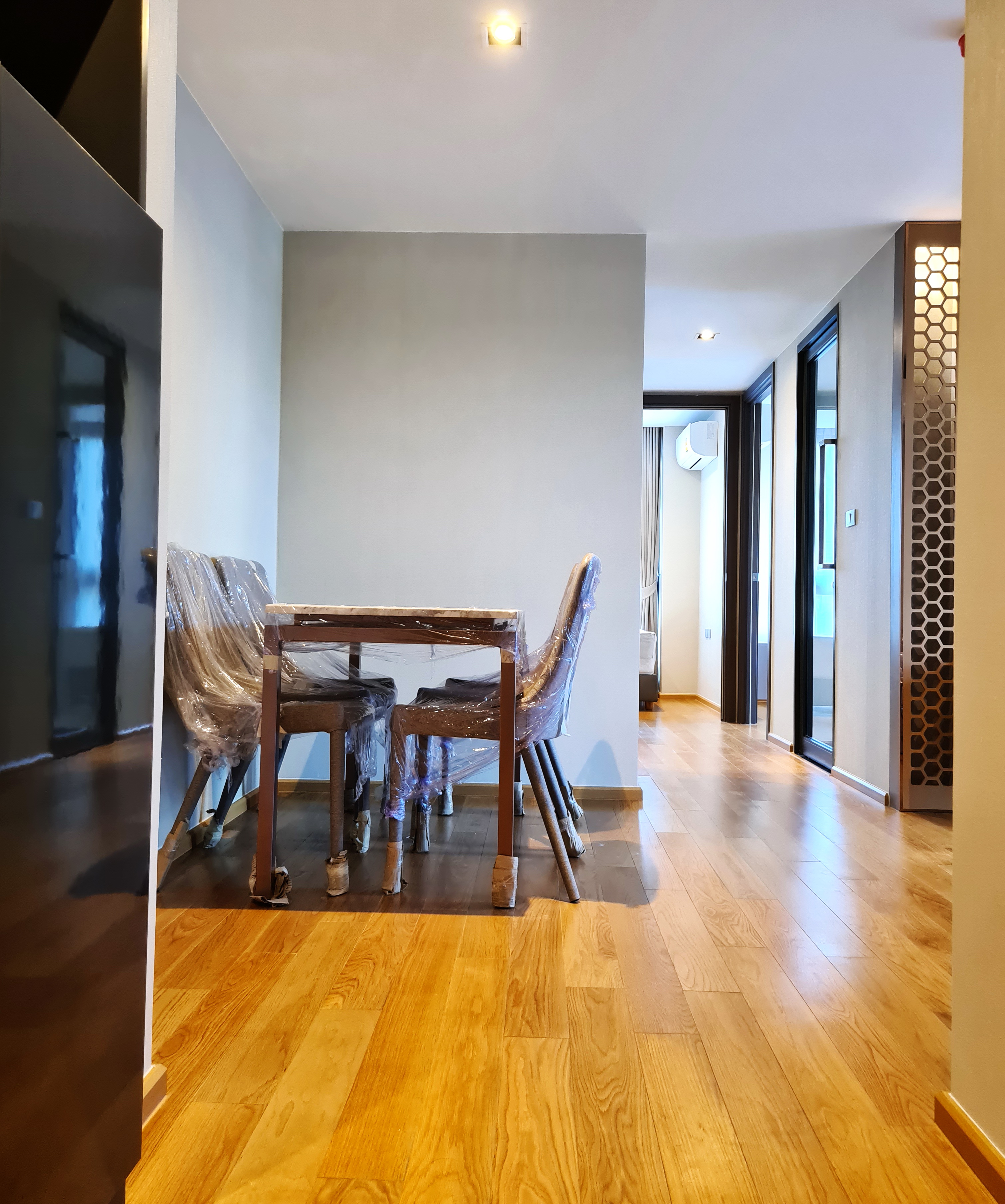 ขายดาวน์อัลทีจูด ดีไฟน์ สามย่าน (เฟส 2) 2 นอน แต่ราคาเท่า 1 นอน ตกแต่งสวยมาก เดิน 3 นาทีจาก MRT สามย่าน