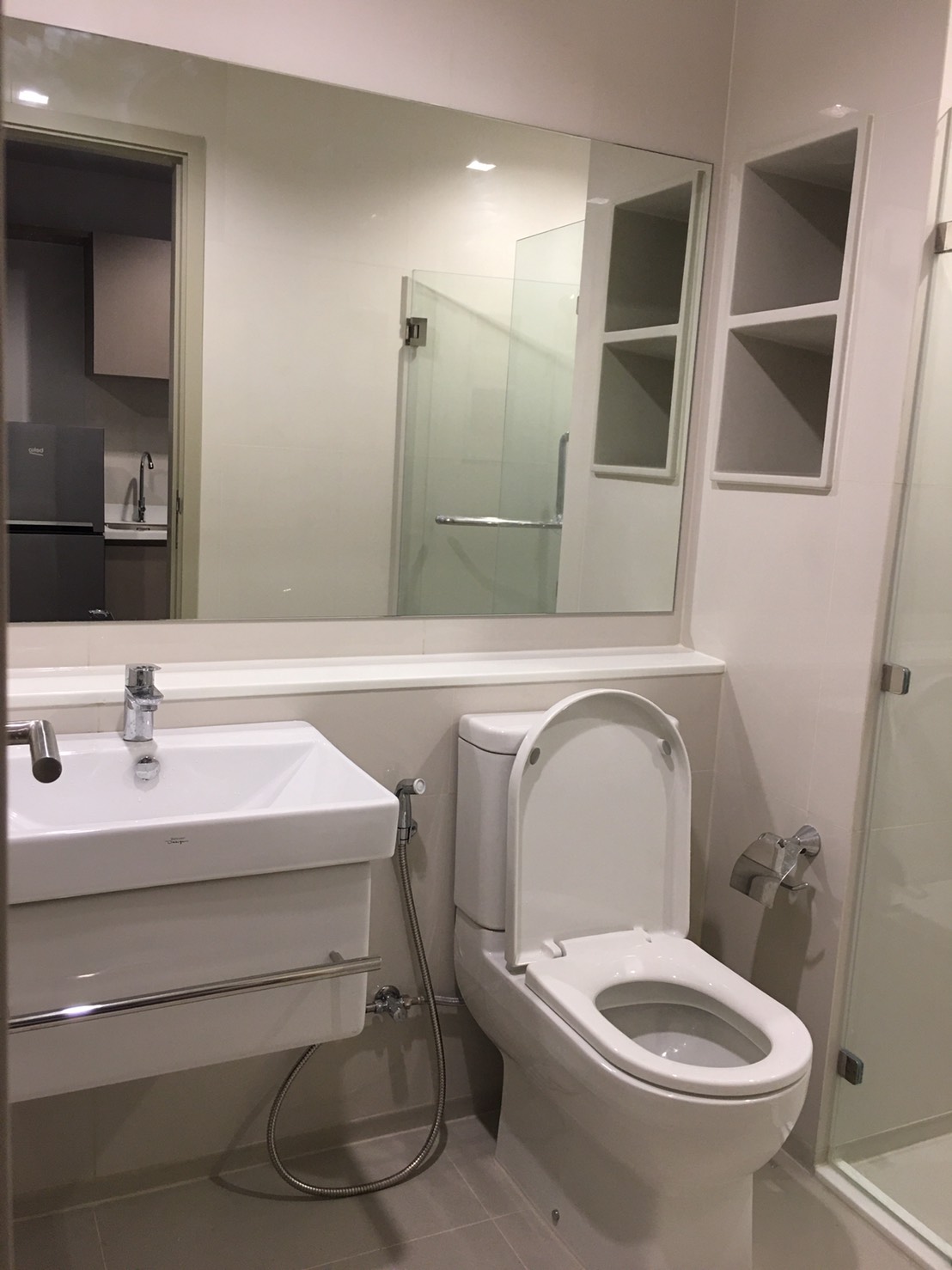 ให้เช่าคอนโด Life Ladprao (ไลฟ์ ลาดพร้าว) ตรงข้ามห้างเซ็นทรัล ลาดพร้าว ห่างสถานีรถไฟฟ้าเพียง 10 ก้าว