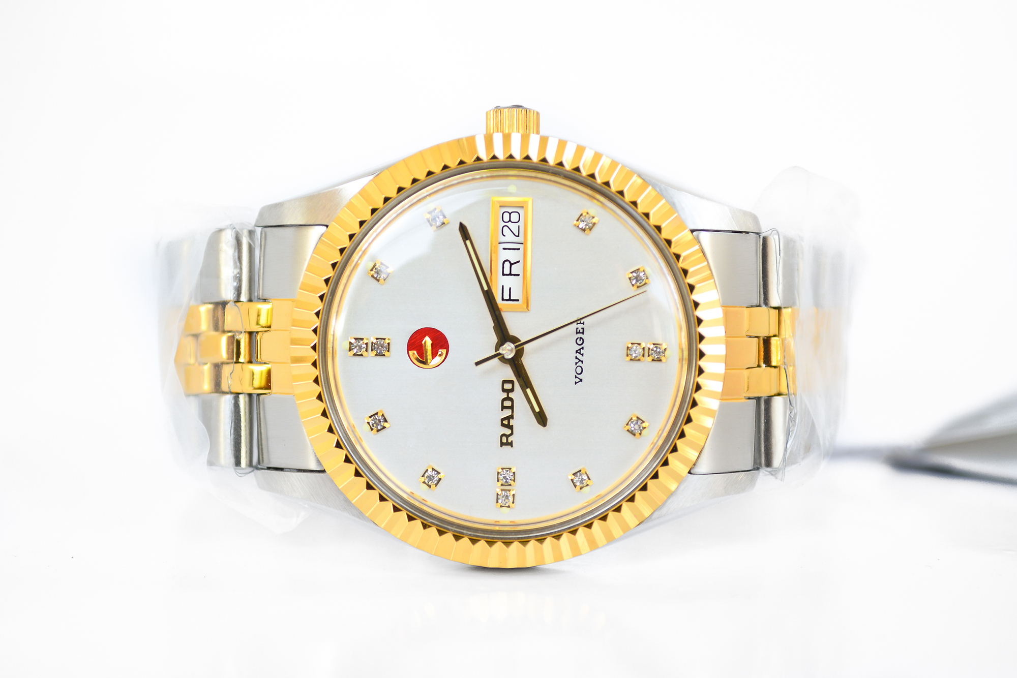 Rado Voyager Automatic Day-Date สองกษัตริย์ ขอบหยัก หลักพลอย หน้าขาว