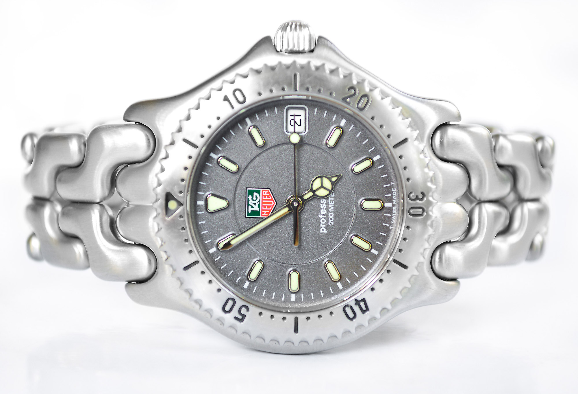 Tag Heuer ก้างปลา King size Quartz หน้าเทา (Sold)