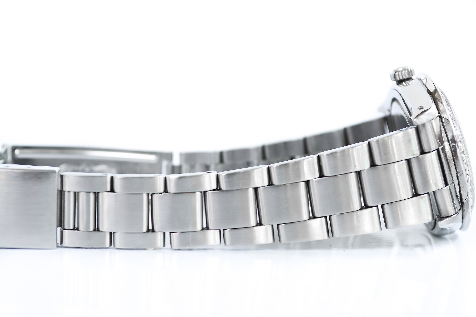 Rolex oyster perpetual date หน้าดำ ขอบเพชร(Sold)