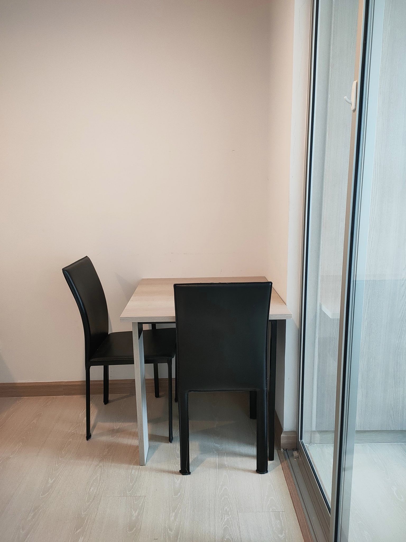 ให้เช่าคอนโดพร้อมอยู่ ราคา 7,000 บาท/เดือน (สัญญา 1 ปีขึ้นไป) ใกล้ BTS สำโรง และห้างอิมพีเรียลสำโรงเพียง 500 เมตร ***ส่วนต่อขยายรถไฟฟ้าสายสีเหลือง***