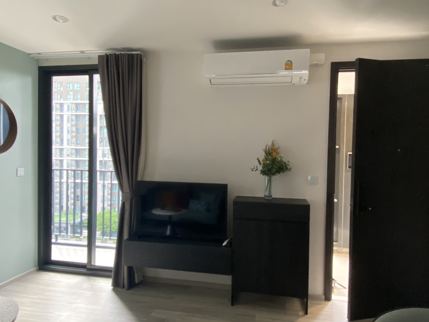 ให้เช่าคอนโด XT Huaykwang (เอ็กซ์ที ห้วยขวาง) มีขนาด 1 ห้องนอนและ 2 ห้องนอน ขนาด 29 ตรมขึ้นไป