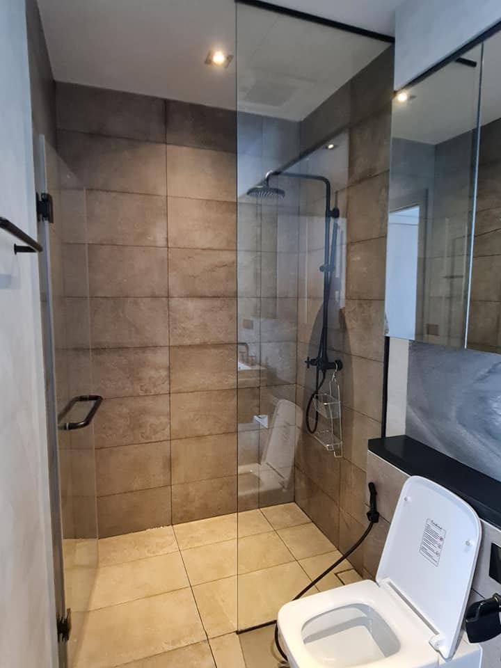 ขายคอนโด The Lofts Asoke by Raimon Land ชั้น 26 ห้องเหมือนใหม่ ตกแต่งพร้อมให้เช่าหรือเข้าอยู่ 1 ห้องนอน