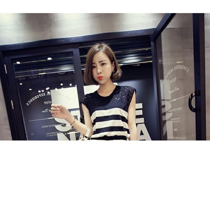 Asia Dresses ฟรีไซส์ ลายขวางขาวดำ ตกแต่งช่วงคอไหล่