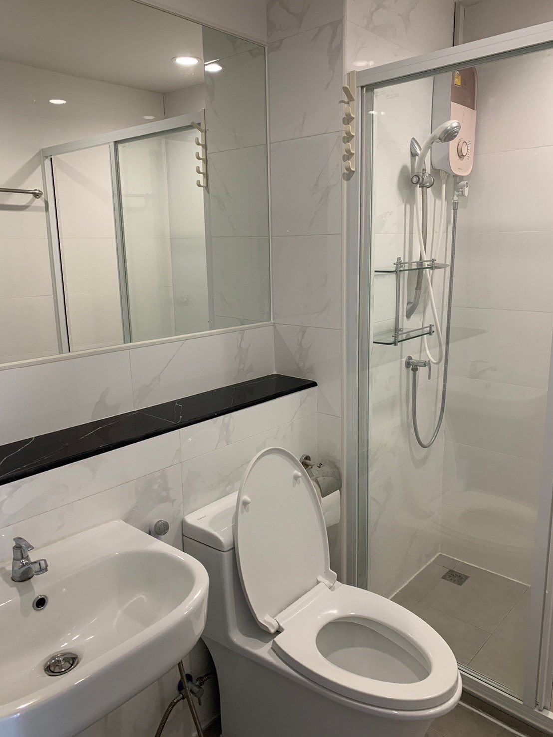 ให้เช่าคอนโด รีช คอนโด พหลโยธิน 52 / For Rent Reach Condo Phaholyothin 52 (English below)