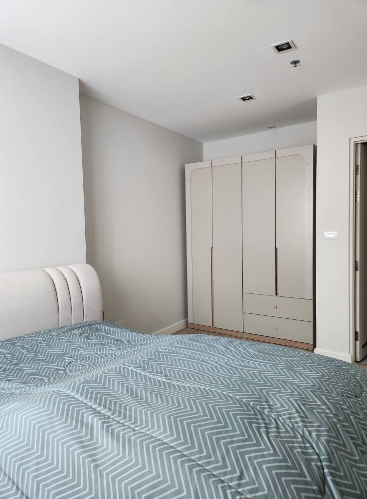 ให้เช่าคอนโด เดอะรูม สาทร–ตากสิน / For Rent The Room Sathorn–Taksin (English below)